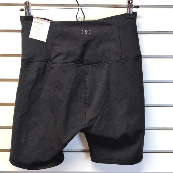 CALIA Women's Essentials Ultra High Rise 7” Black Bike Short women’s size M NWT - Picture 4 of 8
